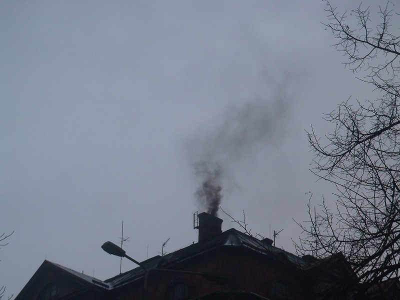 foto:  Czarny dym - czy to już wykroczenie?