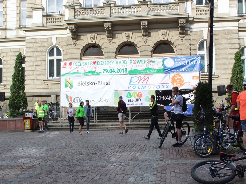 foto:  Straż Miejska w 44 Rodzinnym Rajdzie Rowerowym 